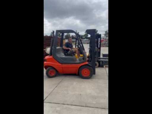 9649d8fa-2ac7-43ce-ad40-3bd1f14e2512.mp4