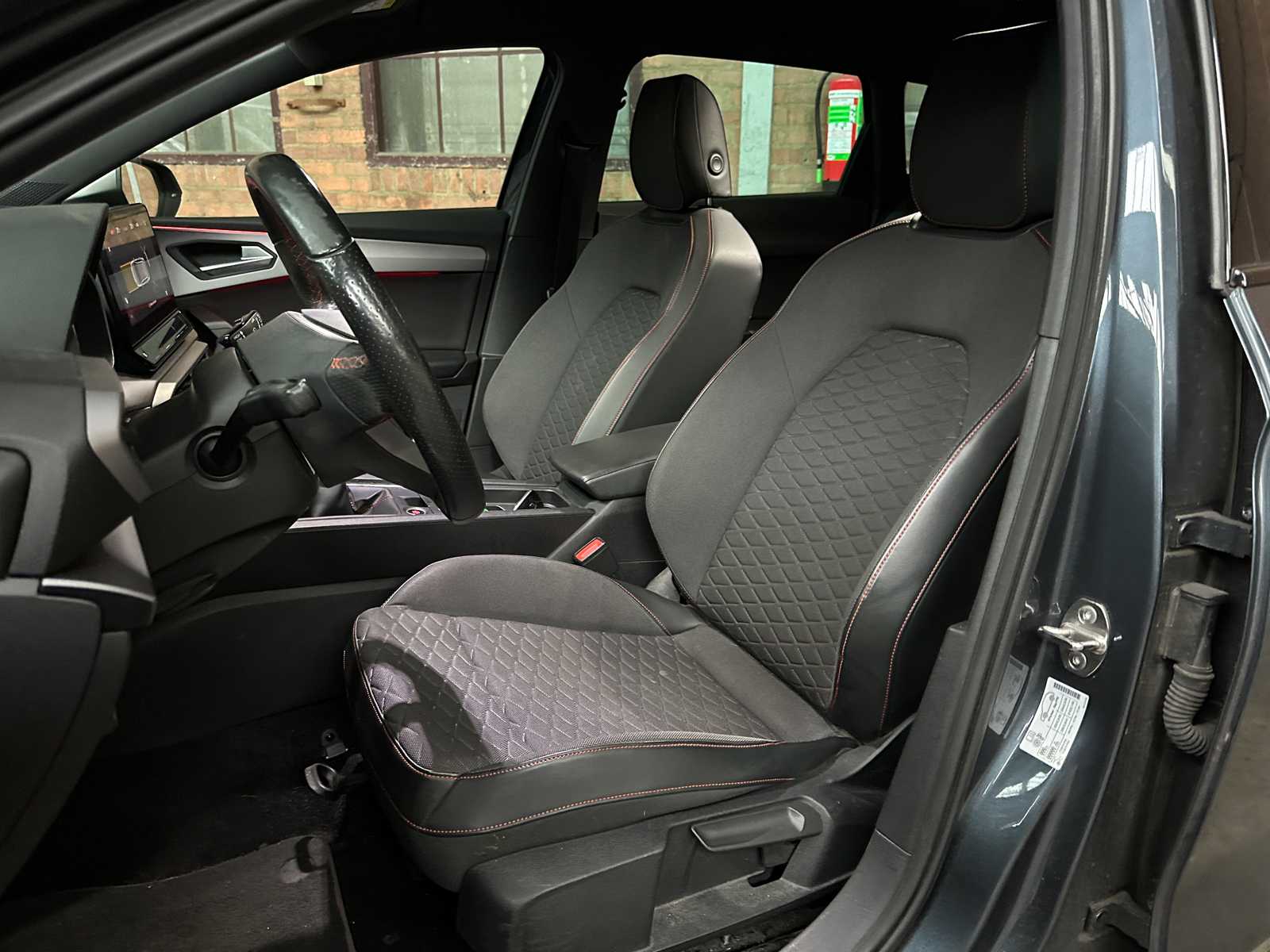 SEAT Leon Sportstourer 1.5 TSI FR Launch Edition 150pk 2021 (Origineel-NL & 1e Eigenaar), K-051-PP