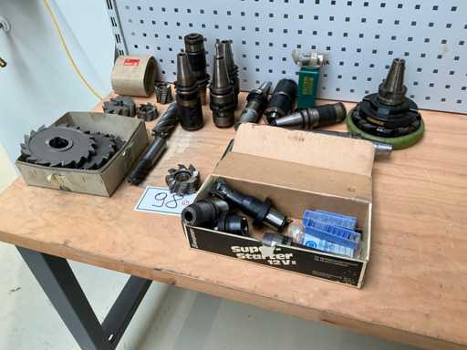 Item Machine Tools & Accessories