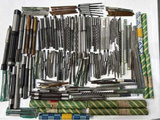   Reibahle Spiralbohrer