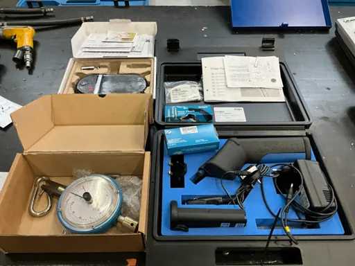 Diversos equipos de medición (3x)