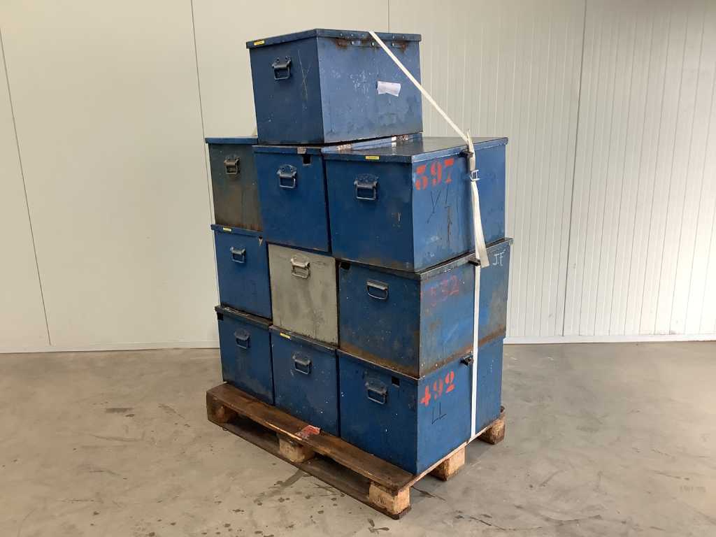 Storage container (10x)