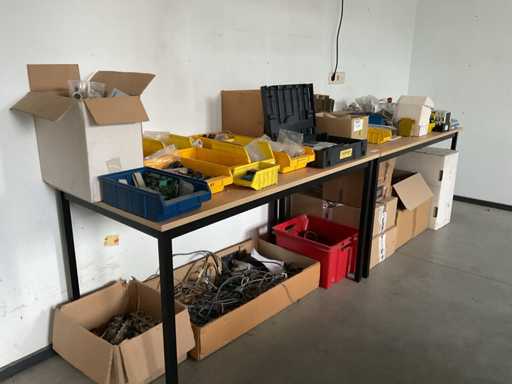 Różne materiały instalacyjne