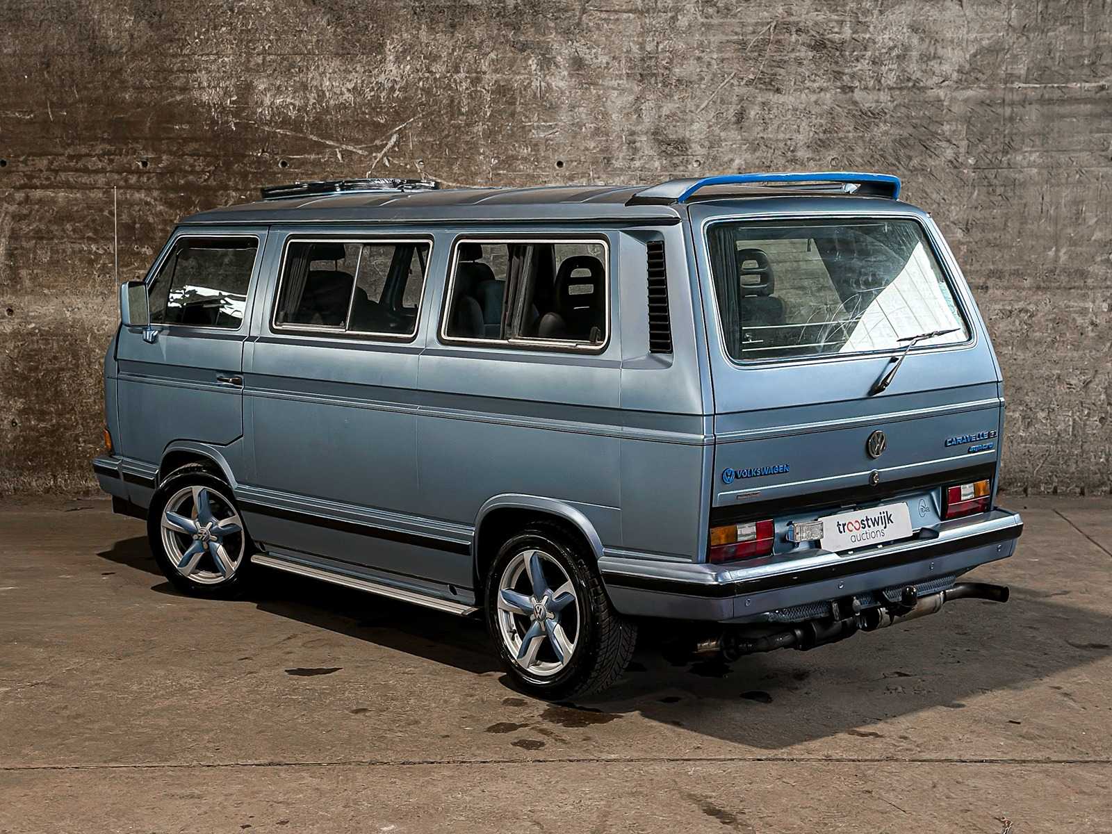 Volkswagen CARAVELLE (2.0L Motor Golf GTI) 7-Persoons 1986 Camper, 61-HRD-9