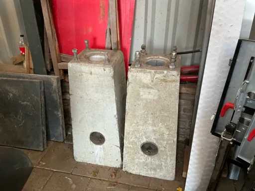 Concrete footings (2x)