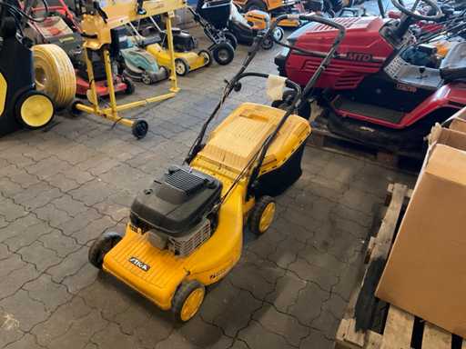 Ma?ini de tuns iarba Stiga Turbo Combi