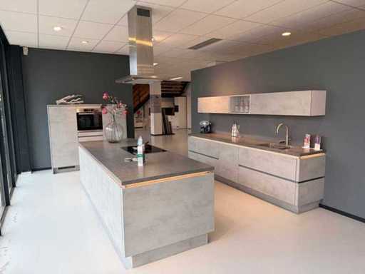 (Showroom) kitchens and appliances