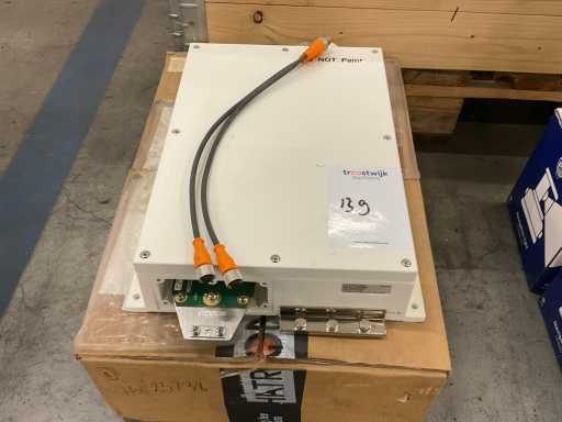 Thrane & Thrane ATU F 4/5-6000 Unità antenna