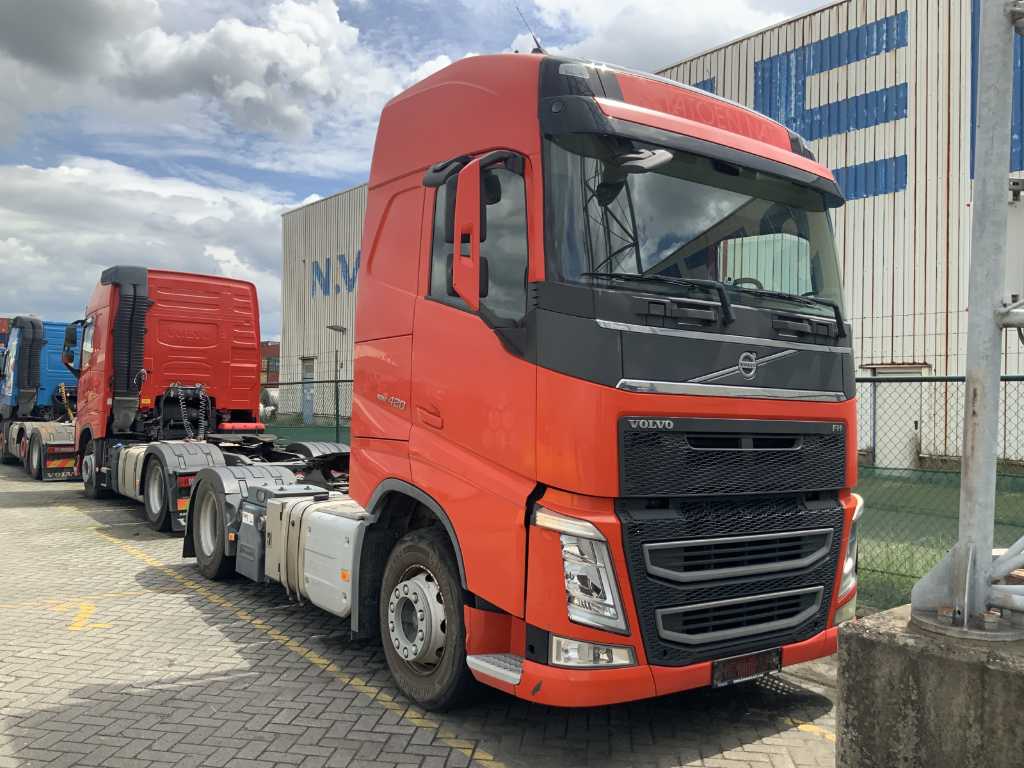 2013 Volvo FH Trekker (74113-375)