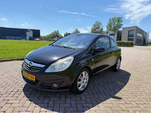 Opel Corsa 1.4-16V Cosmo, 93-ZP-XN
