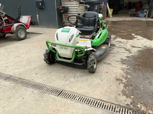 2023 Etesia Attila 98 Grasmaaier van het tractortype