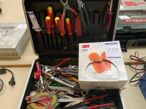 Trusă de unelte cu conținut