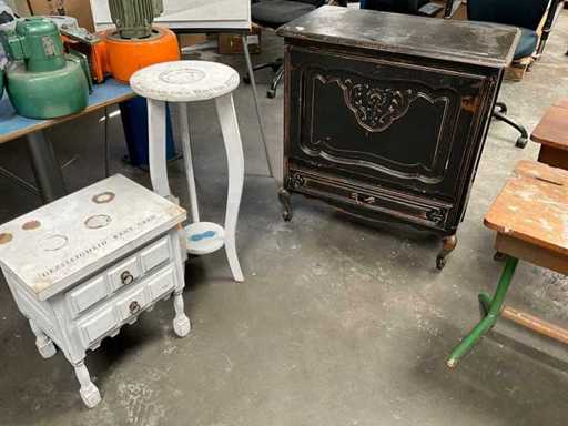 Party shop furnishings