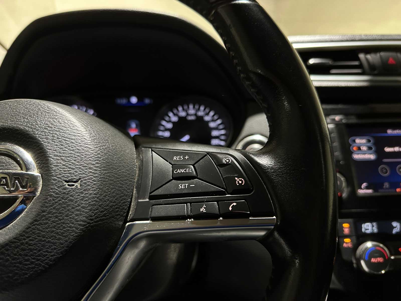 Nissan Qashqai 1.3 DIG-T N-Connect 140hp 2019, L-595-RB