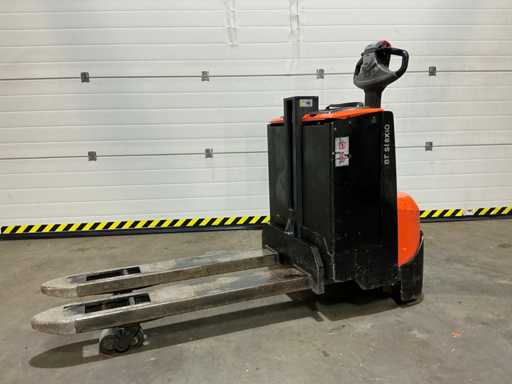 2017 Toyota SWE080L Electric Pallet Truck