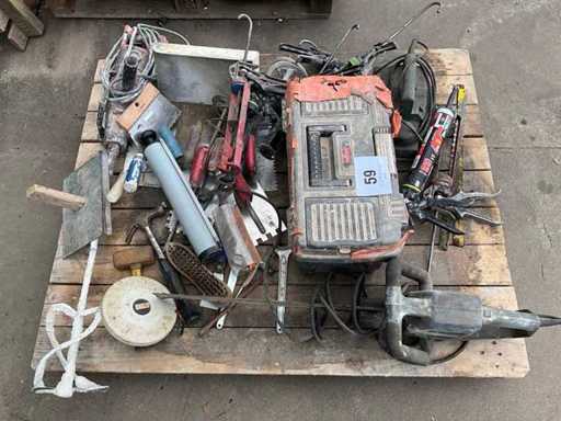 Batch of various hand tools