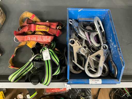 Harnais de chute et crochet d’échafaudage