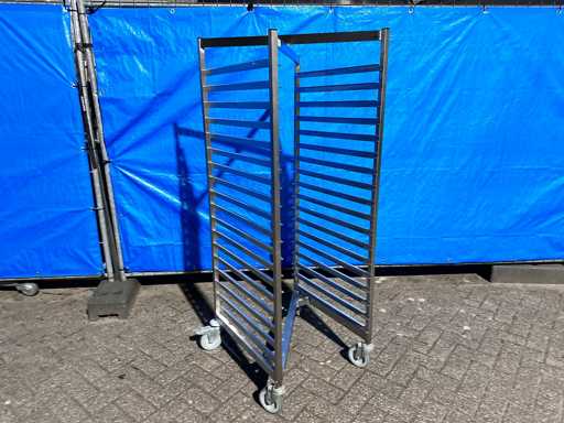 Hüpfer 18-plaats Regaalwagen