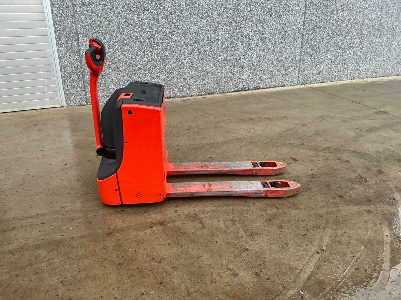 2019 Linde T16 Electric Pallet Truck