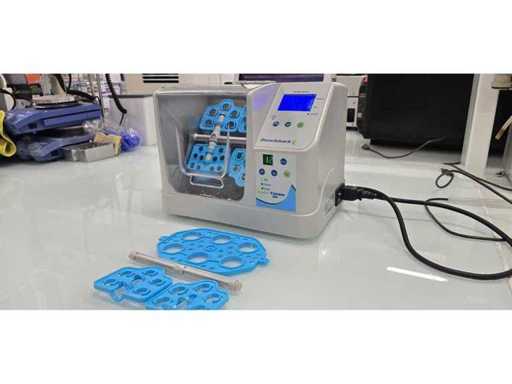 BENCHMARK SCIENTIFIC - Roto-THERM Mini Plus - Geïncubeerde rotator