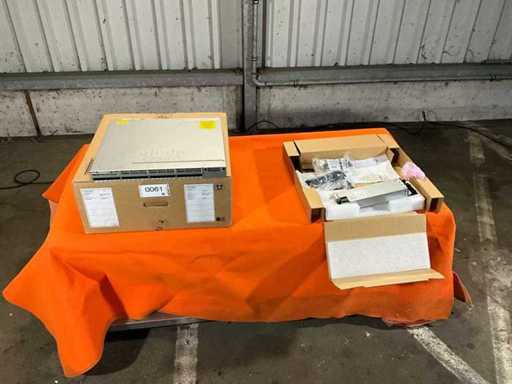 Commutateur réseau CISCO WS-C3850-24S-S