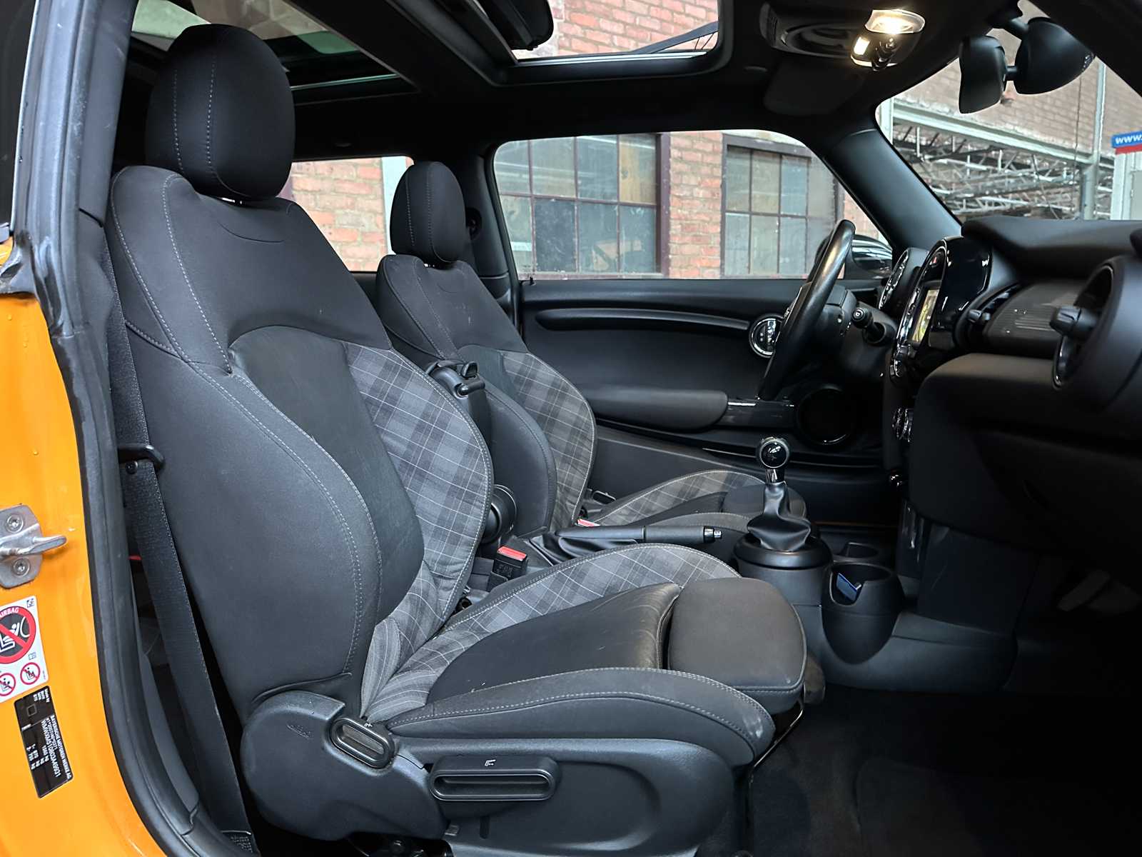 Mini Cooper Business 1.5 136pk 2016 (Origineel-NL), JF-468-B