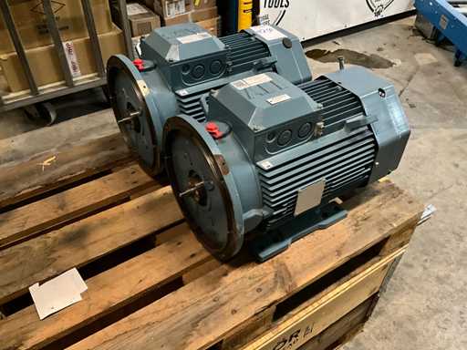 ABB 2020 ~Générateur 3 phases -