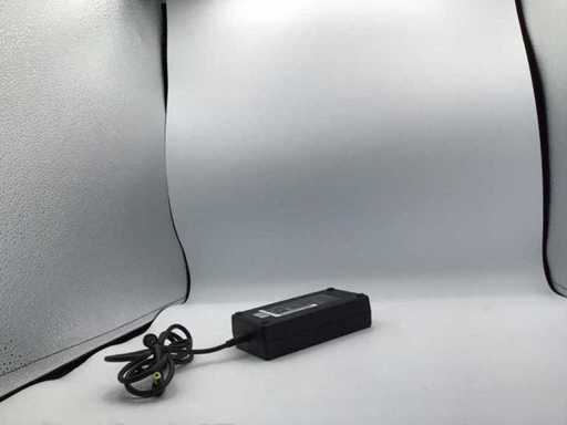 Adaptateur Lenovo 150 Watts pour ordinateur portable à broche jaune Pièce d’ordinateur