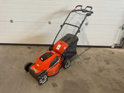 2018 Husqvarna LC 141VLi Akkubusrasenmäher, "Body"