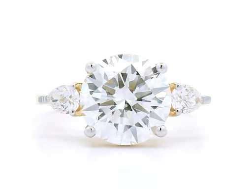 18 Karaat geelgouden ring met 3,33 crt. diamant