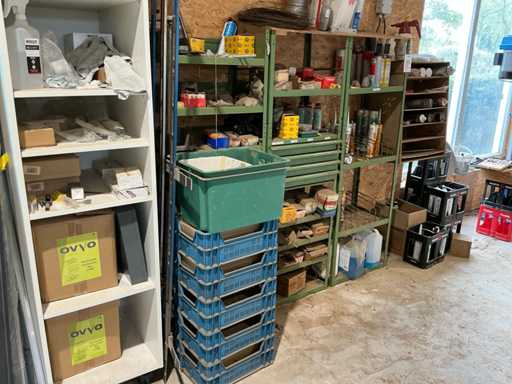 Warehouse rack with contents (5x)