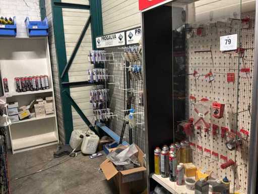 Verschiedene Zubehörteile für den Fahrer