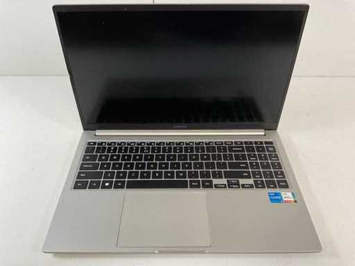 Samsung 750XED 15,6", Core(TM) i5 12. generacji, 8 GB RAM, 256 GB NVMe Laptop