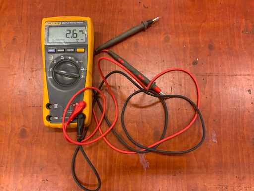 Fluke 175 Multimeter.