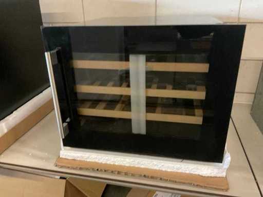 Dunavox DAB-28.65D Built-in wine climate cabinet