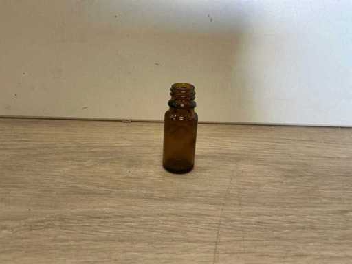 Szklana butelka 10 ml, około 18000 części