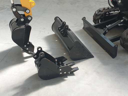 JPC KV15 Miniescavatore cingolato