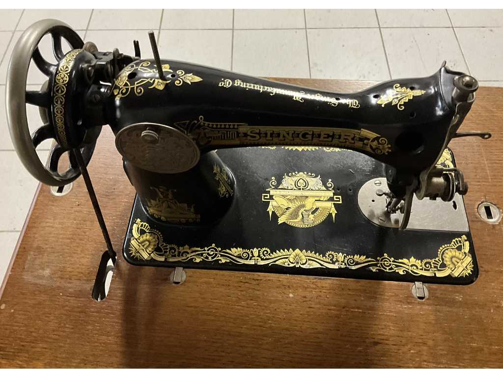 Machine à coudre Singer Antique