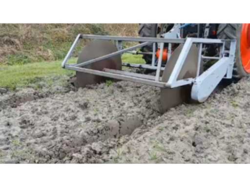 2f94721a-6c38-4958-857e-f8f7b3d3c65a.mp4