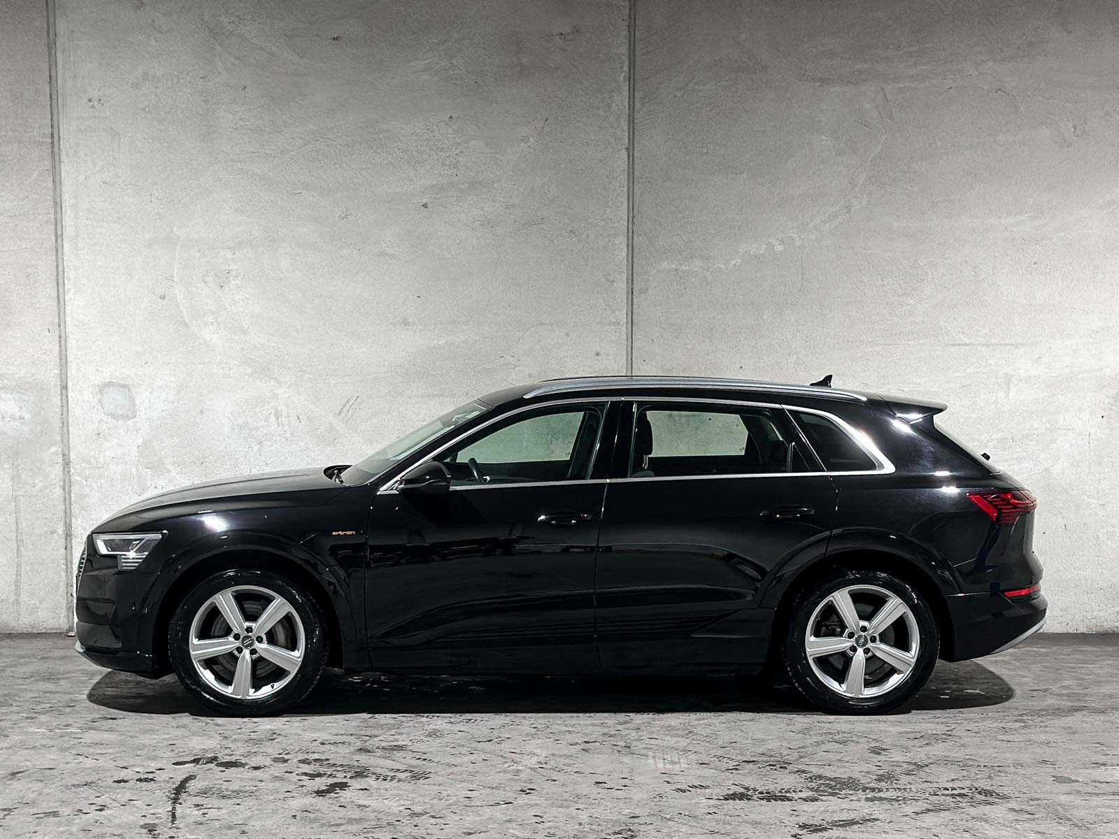 Audi e-tron 50 Quattro Business Edition 313pk 2020 (Origineel-NL), J-761-NS