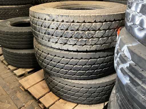 Pneus Michelin (3x)