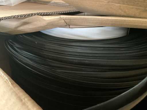 900 lopende meter EPDM glasrubber zwart (KP1010)