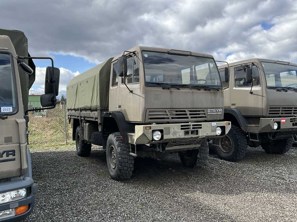 Pojazd wojskowy Steyr 12M18 z 1992 roku