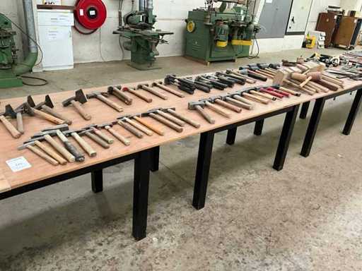 Grande quantité d’outils manuels