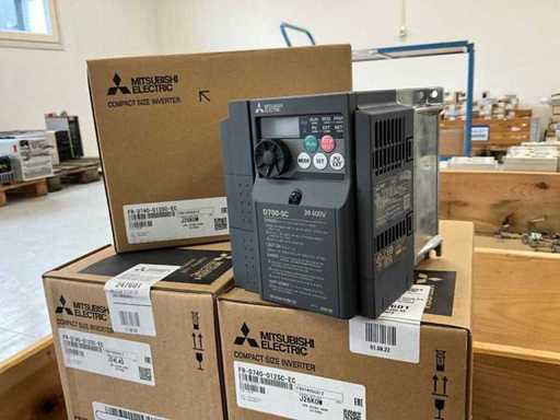 Mitsubishi FR-D740-012SC-EC Frequency converter (5x)