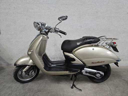 Killerbee – Mustache Scooter – Retro – 4T Moped für Ersatzteile