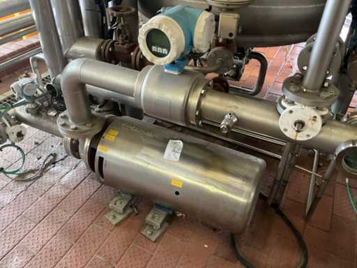 Pompa zęzowa wraz z przepływomierzem