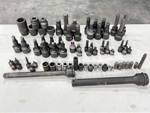   Inserts post-écrou