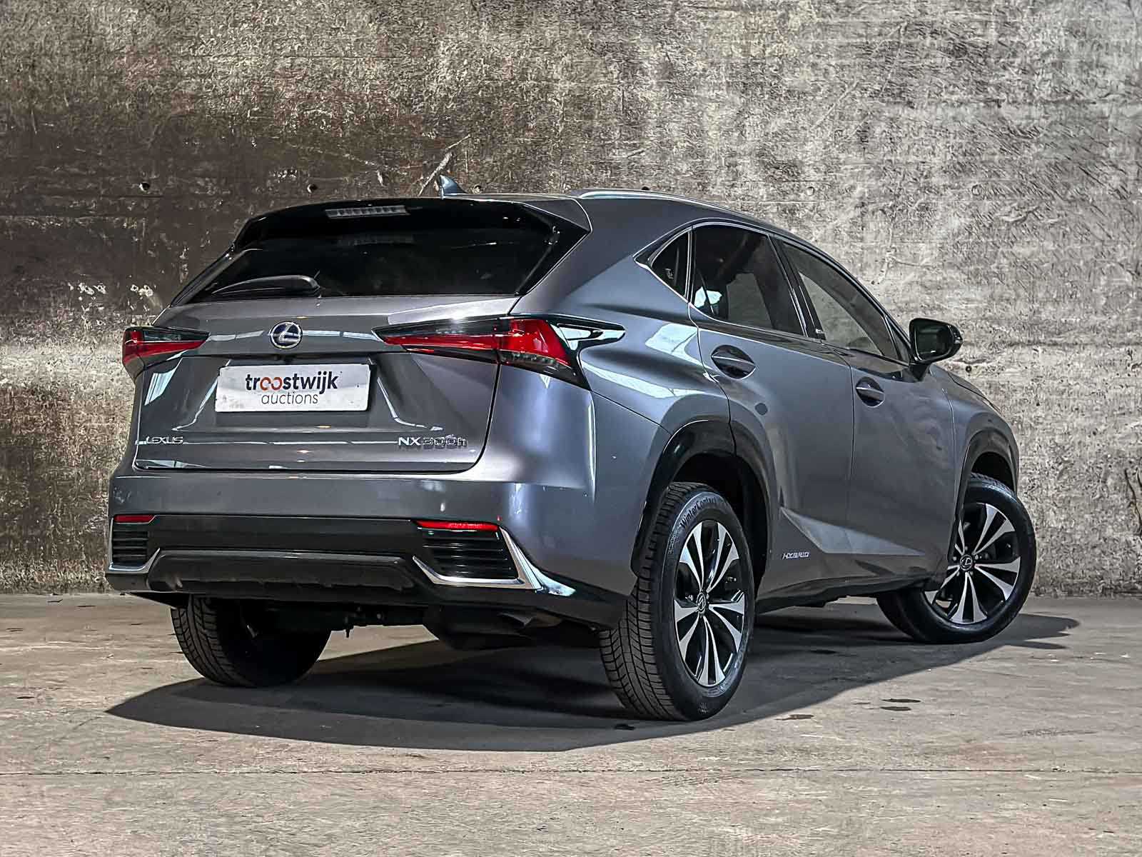 Lexus NX 300h Executive Line 2.5 AWD 184pk 2021 Plug-In Hybrid, KGK-71-F