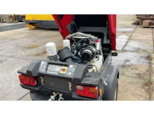 5d3ddf21-ab51-443d-b46f-432c5e3621f2.mp4